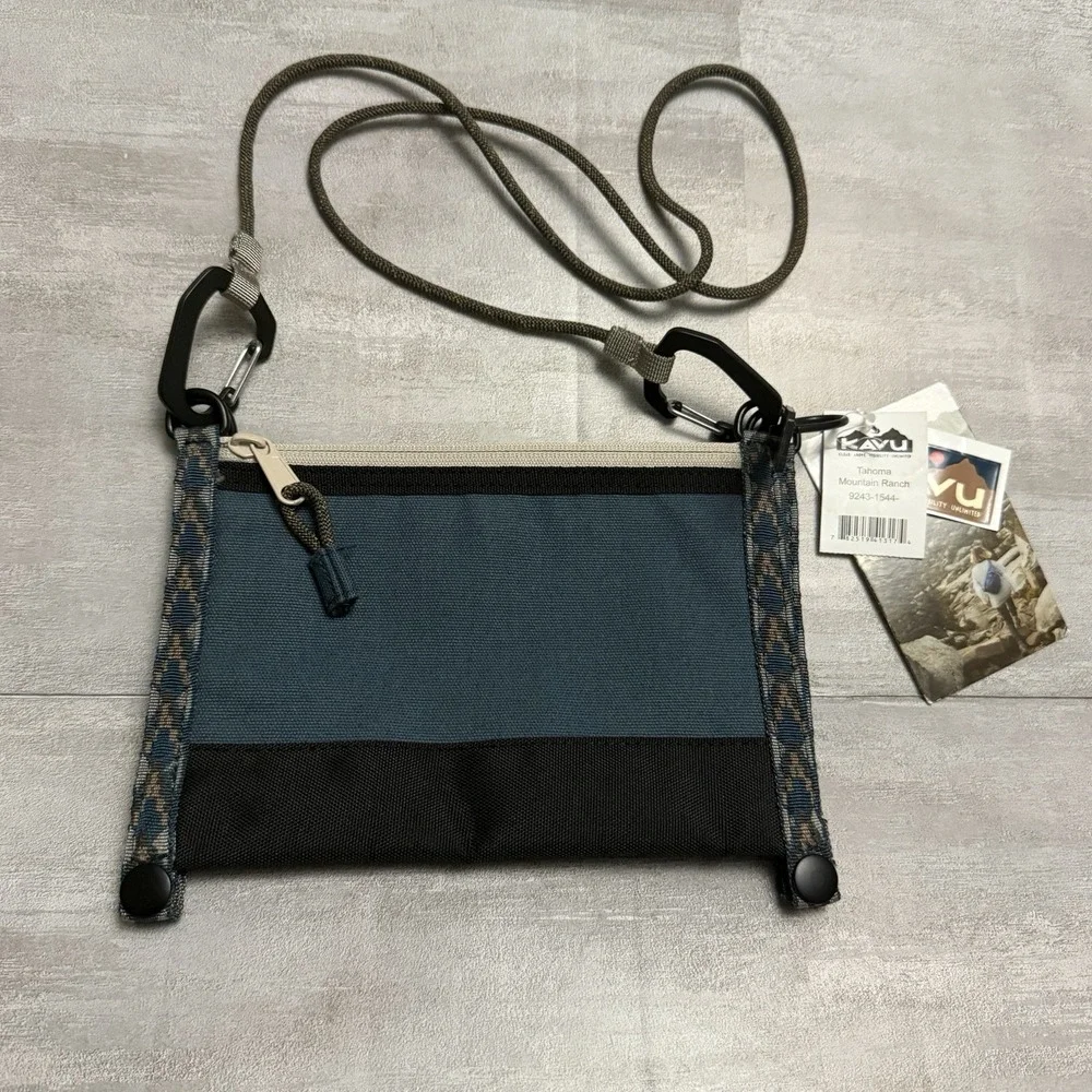 Free People Kavu Tahoma Crossbody‎ Bag Green Montana Ranch 2 In 1 Travel Pouch